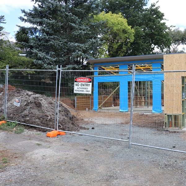 do you deliver and set up temporary fencing and what's the cost for this in Glenwood City WI